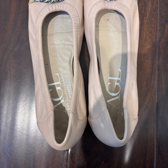 AGL flats - Picture 5 of 6